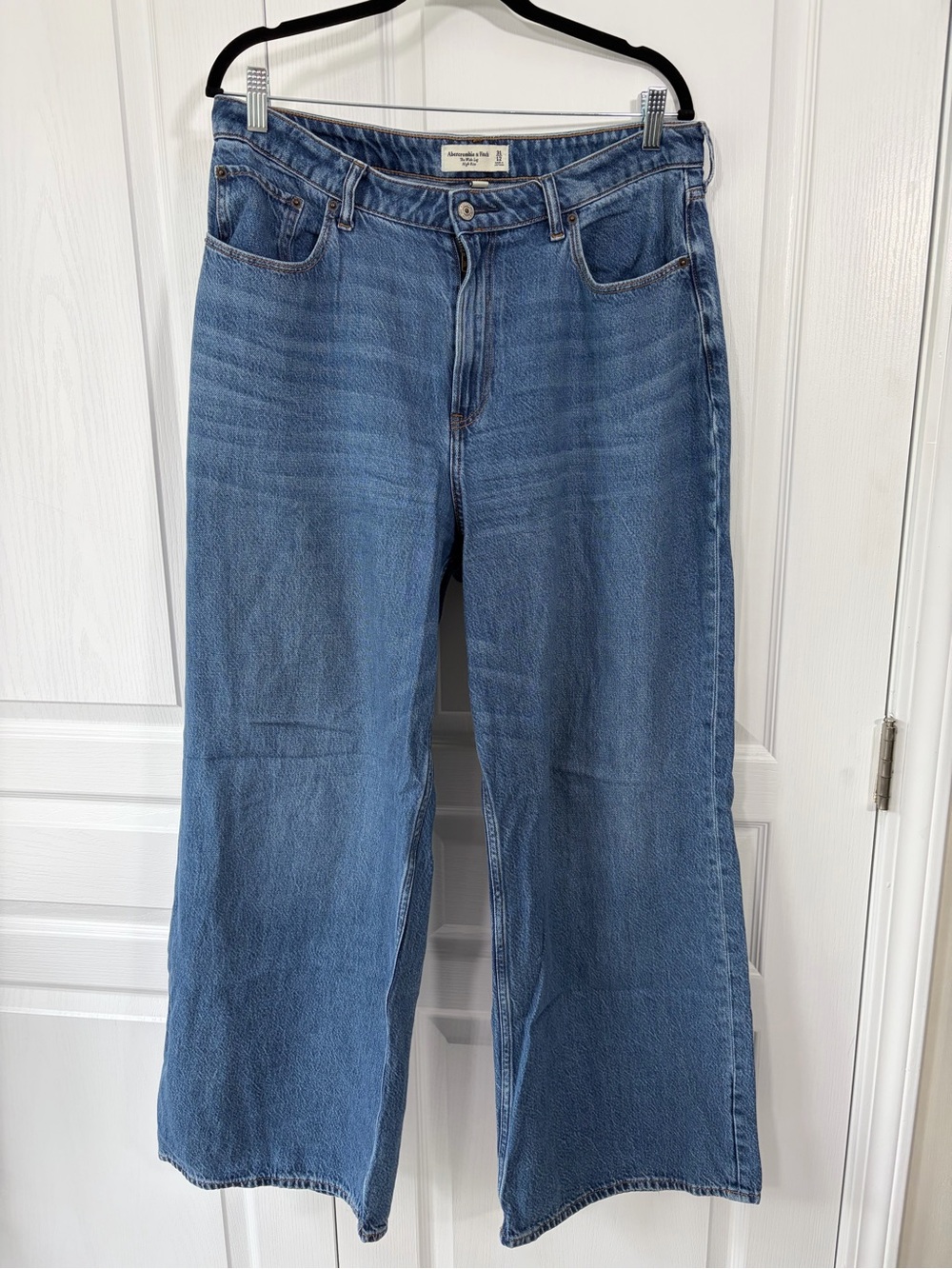 Abercrombie & Fitch Curve Love High Rise Wide Leg | Size 31 (12)
